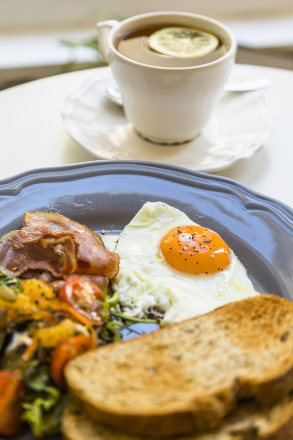 delicious fry up breakfast 